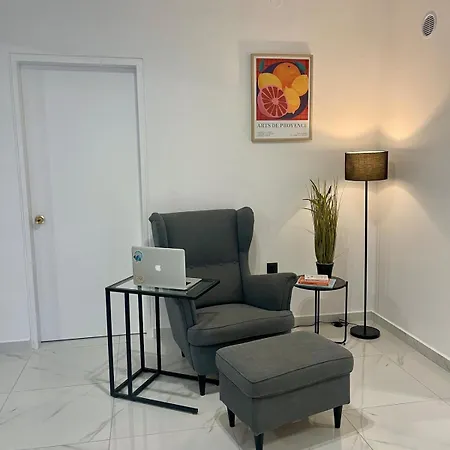 Victoria's Spacious Apartman Rhodes City