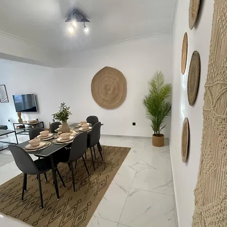 Victoria's Spacious Апартаменты Родос