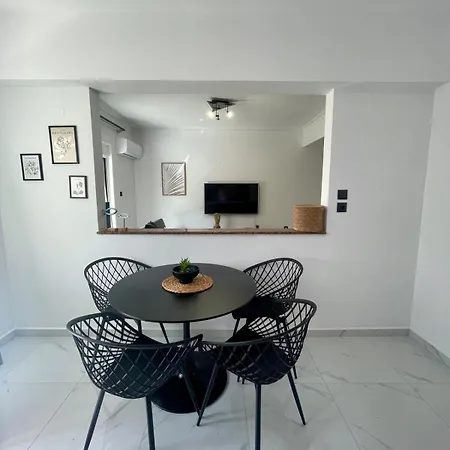 Victoria's Spacious * Rhodes City