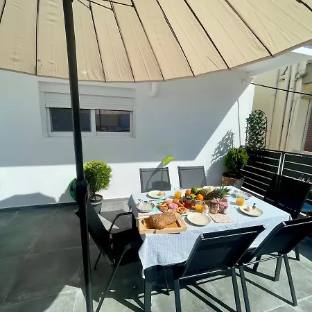 Victoria's Spacious Apartamento