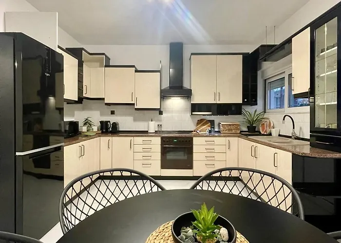 Victoria's Spacious Apartamento