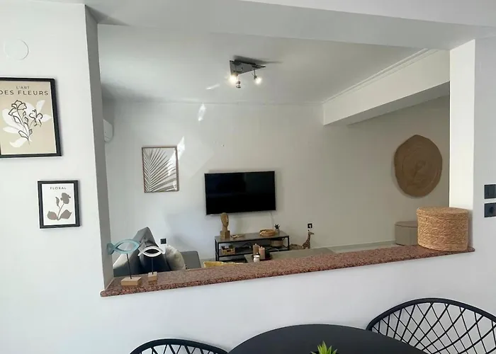Victoria's Spacious Apartamento *